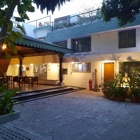 Hanu Reddy Residences Poes Garden Madrás Exterior foto