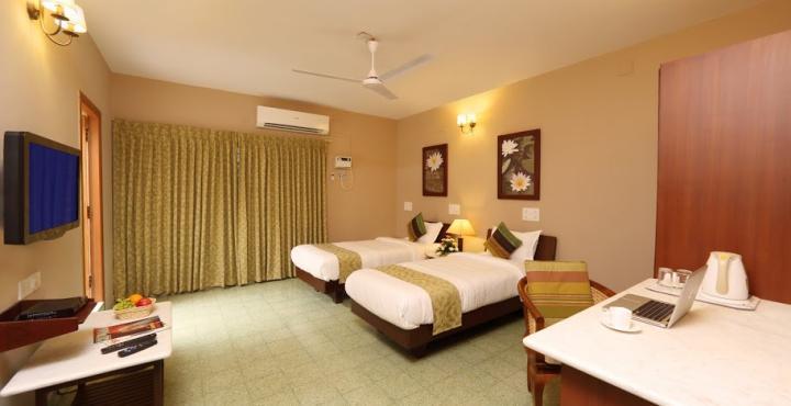Hanu Reddy Residences Poes Garden Madrás Exterior foto