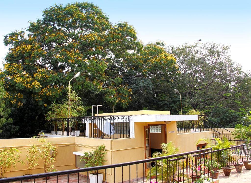 Hanu Reddy Residences Poes Garden Madrás Exterior foto